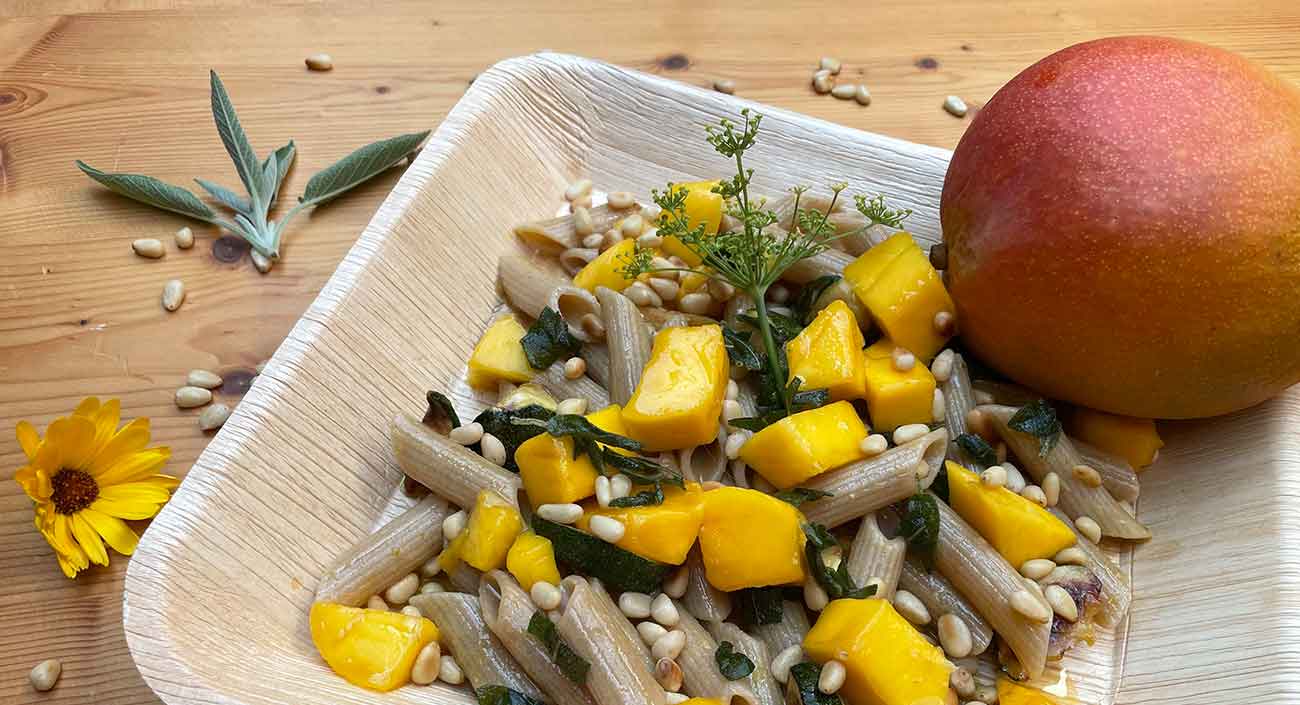 Salade estivale de penne à la sauge et à la mangue